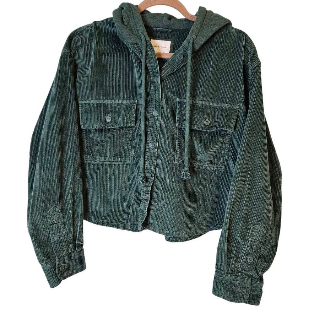 American Eagle green hooded corduroy cropped shacket, cabincore. L, #1001